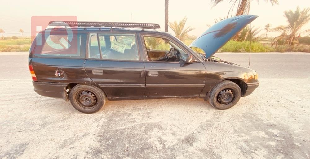 اوبل استرا